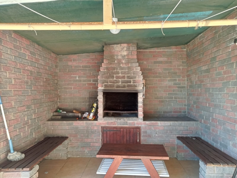 3 Bedroom Property for Sale in Sunnyridge Eastern Cape